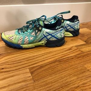 Asics Gel Noosa Tri-9